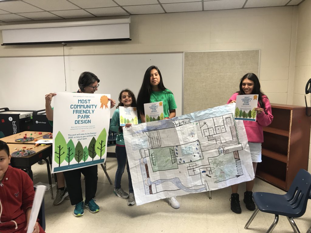 SerjioMedina's tweet photo. These three students were awarded the most community friendly park. Way to go #CalvertElementary. Your banner will arrive shortly. @JaneSkelton #CampBlack #ExploreLearnShare https://t.co/C6zurXJweJ