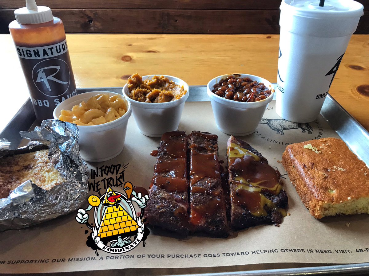 Foodinati's tweet photo. You can never go wrong with a meal from @4riverssmokehouse  #foodinatiapproved #foodinati https://t.co/DIBK1r7mbH