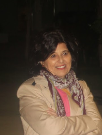 instituto_lope's tweet photo. Días de despedidas. Deseamos mucha suerte a los compañeros y compañeras que terminan su trayectoria en el Lope. Nuestra directora, la primera mujer directora del Lope de Vega, también termina su labor docente y le deseamos mucha felicidad. ¡Feliz verano! https://t.co/gvI6eHmhHS
