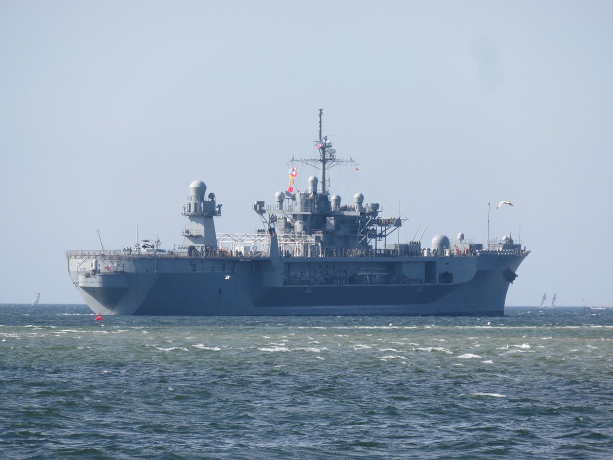 US Navy 6th Fleet Blue Rigde class amphibious command ship USS Mount Whitney leaving Kiel after her port call for the Kieler Woche. #usnavy #ussmountwhitney #kiel #kielerwoche #strikfornato  #baltops2019 #sixthfleet #laboe #labornavalmemorial #marineehrenmal