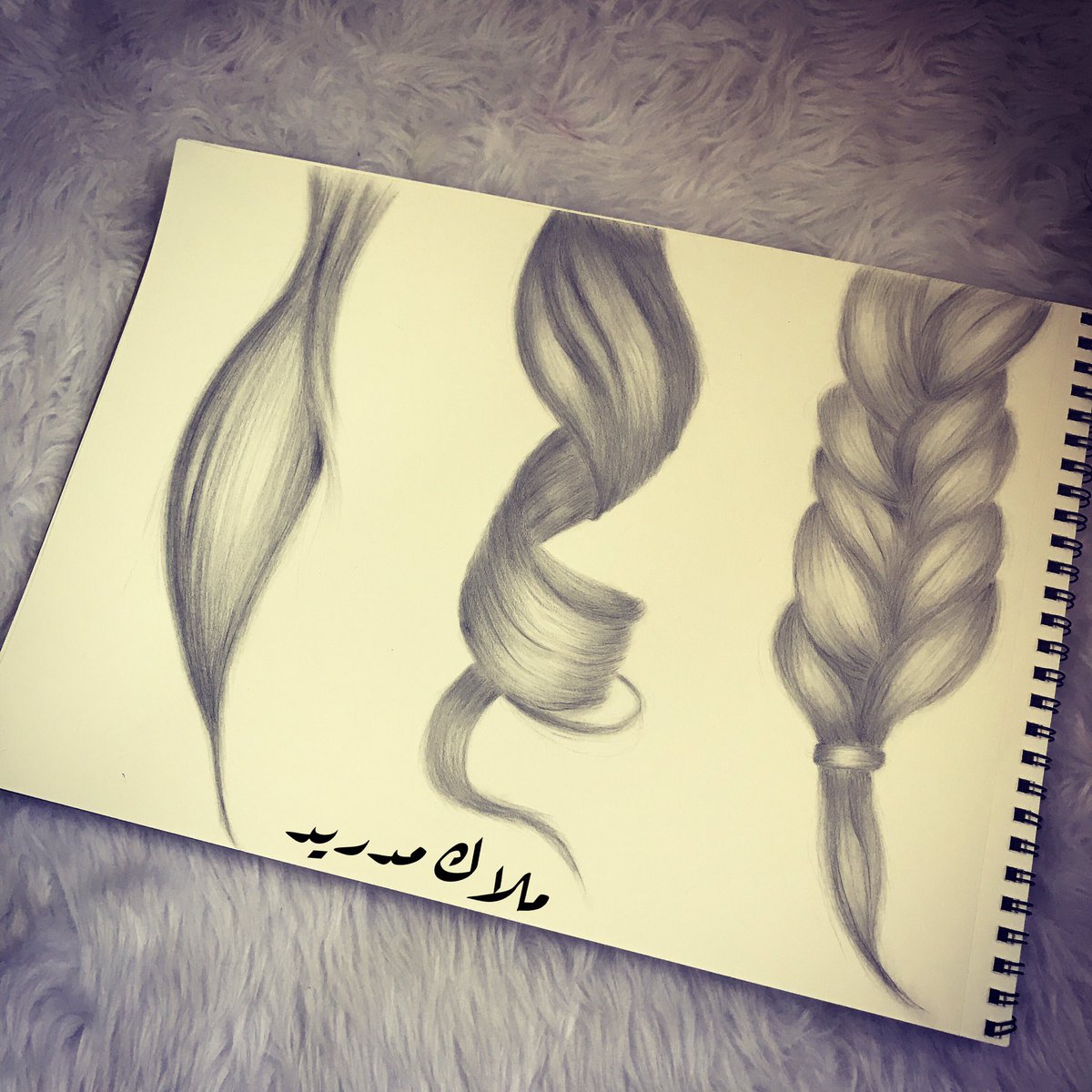 صرت ارسم الشعر بسهولة ✌🏻🥳