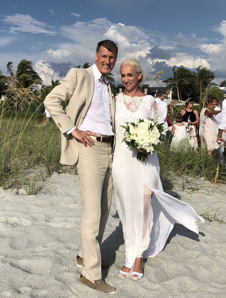 MaximeBernier's tweet photo. Catherine et moi avons uni nos destinées aujourd’hui. 

Catherine and I tied the knot today. https://t.co/5GABKwGq9T