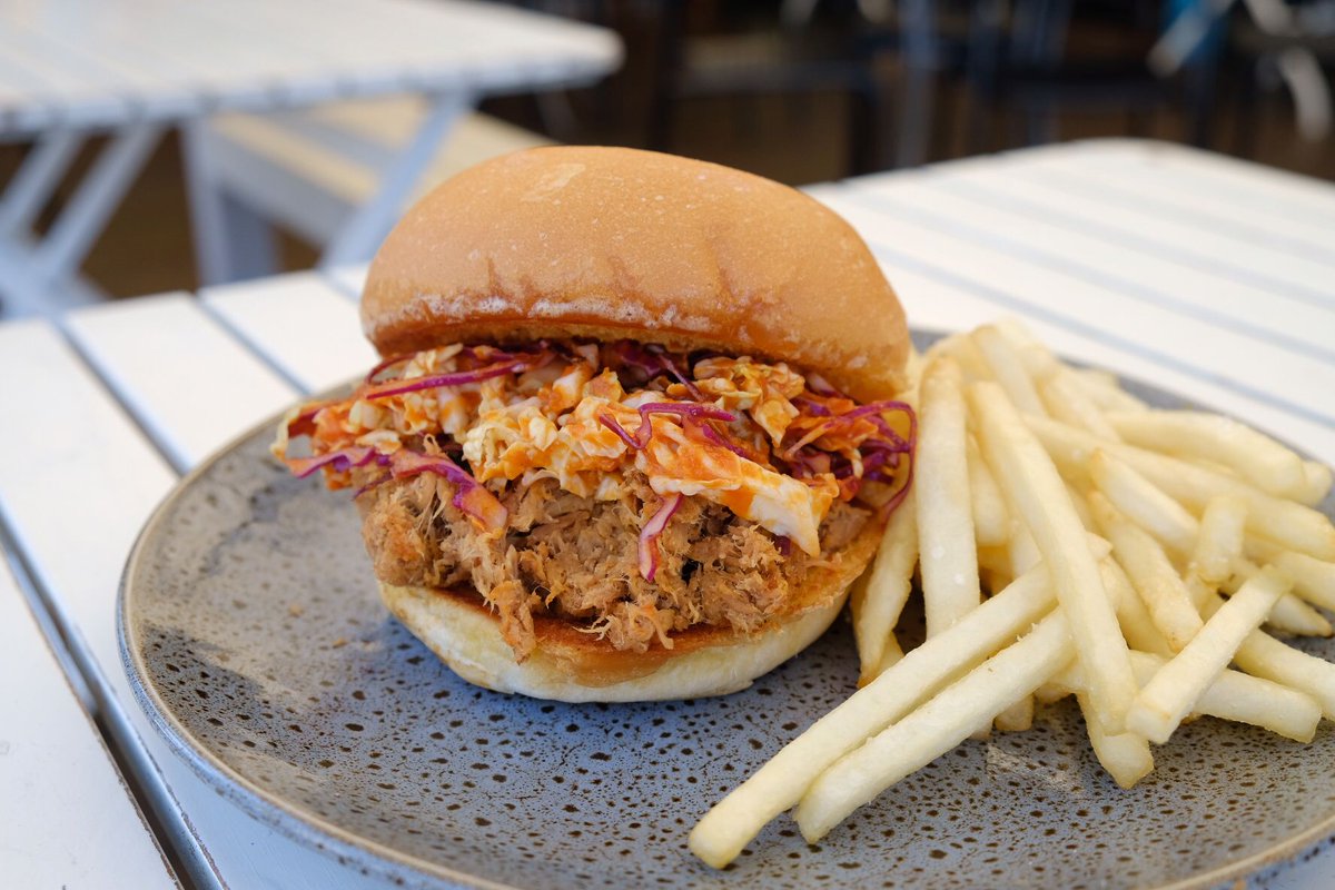 Which one is your favourite?

💛Clive’s Cheeseburger
❤️The Pulled Pork Burger 

#theburgersarebetteratclive #brisbaneburgers