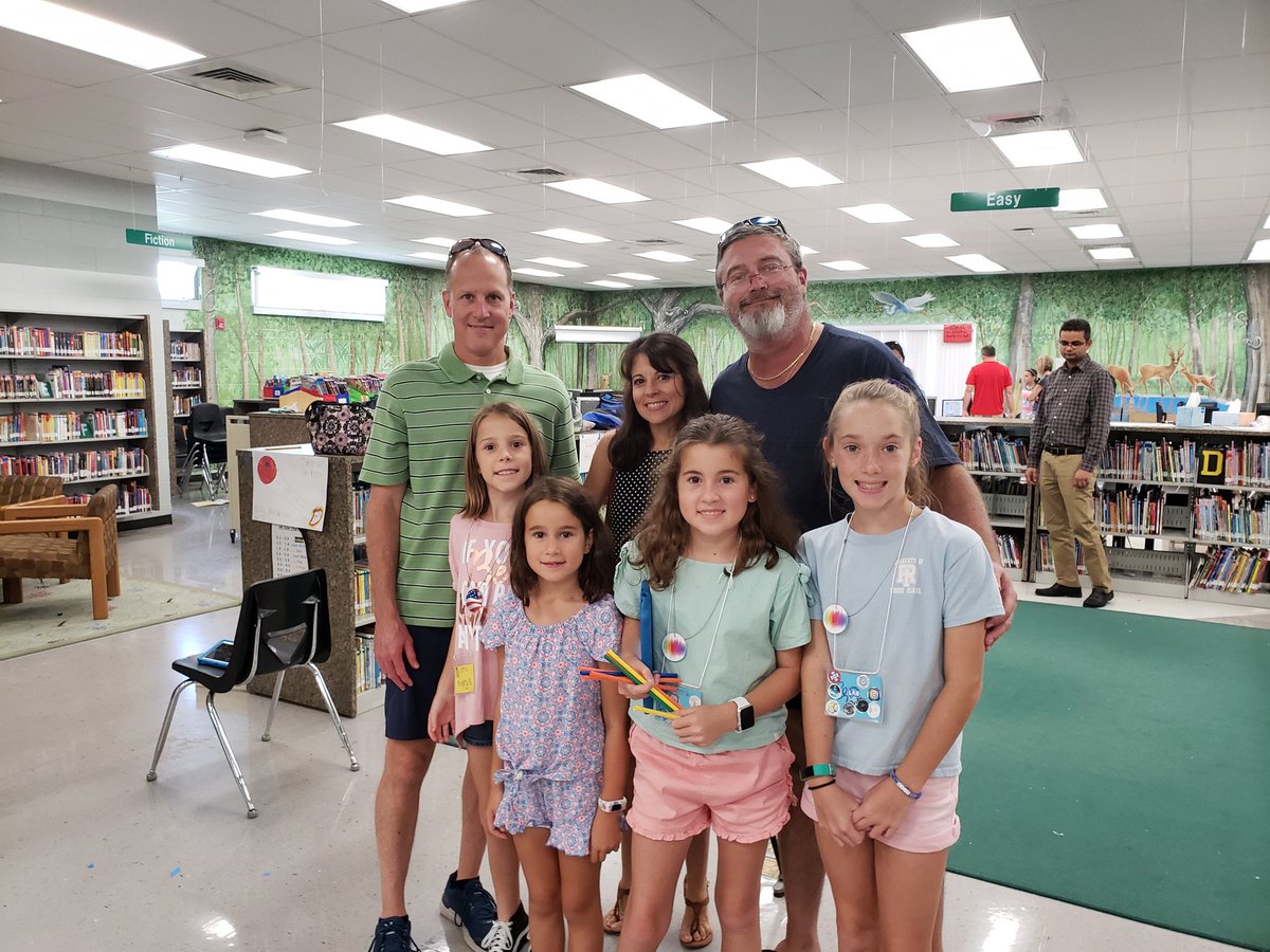 PippTina's tweet photo. Our Sphero Showcase was a success! Thanks for all of your support parents. @Gifted_HCPS @SpheroEdu #ESSP5 #coding
#SPRKingImaginations #GirlsWhoCode #ThankfulThursday https://t.co/qsiDcsM0x9