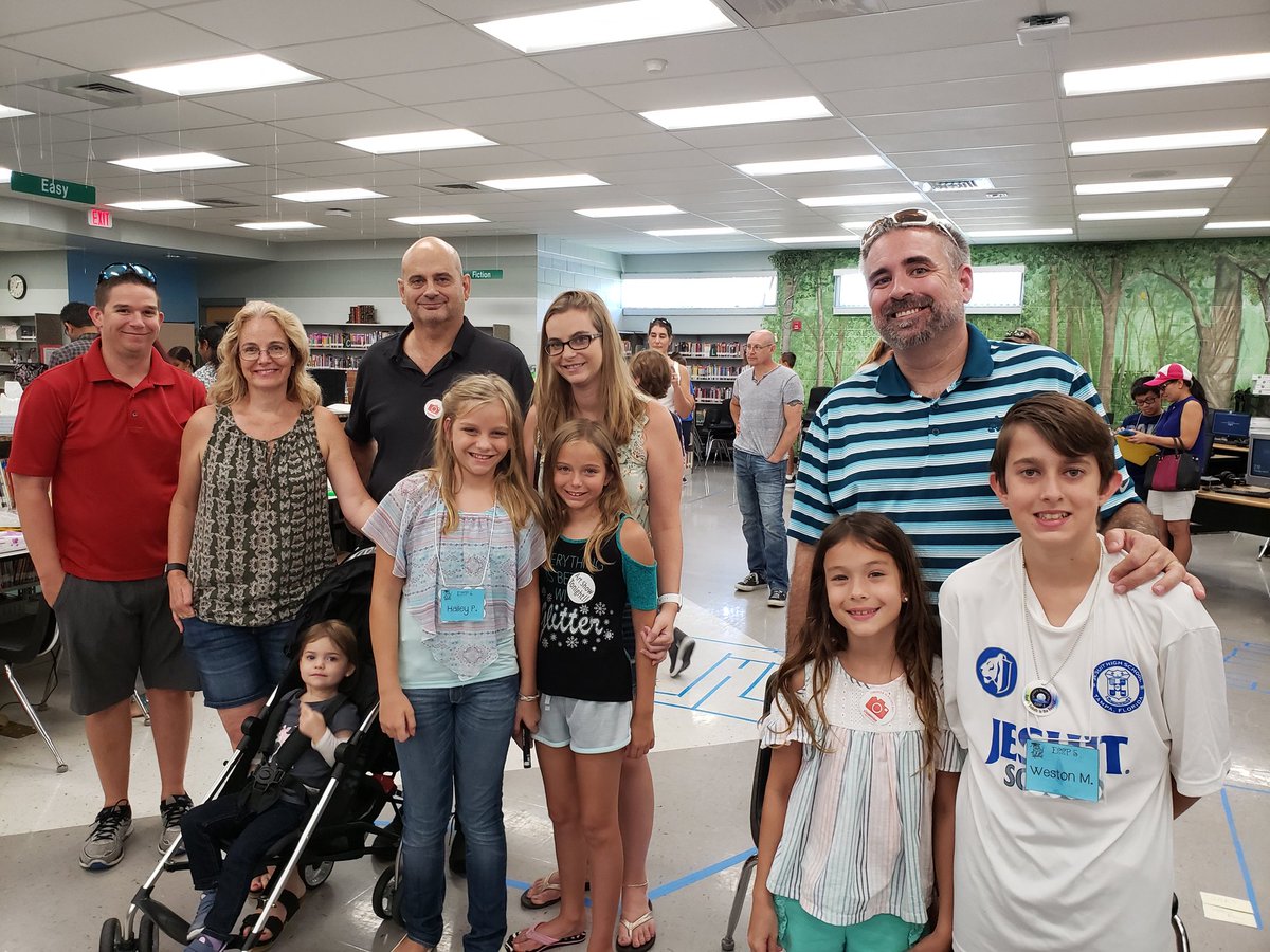PippTina's tweet photo. Our Sphero Showcase was a success! Thanks for all of your support parents. @Gifted_HCPS @SpheroEdu #ESSP5 #coding
#SPRKingImaginations #GirlsWhoCode #ThankfulThursday https://t.co/qsiDcsM0x9