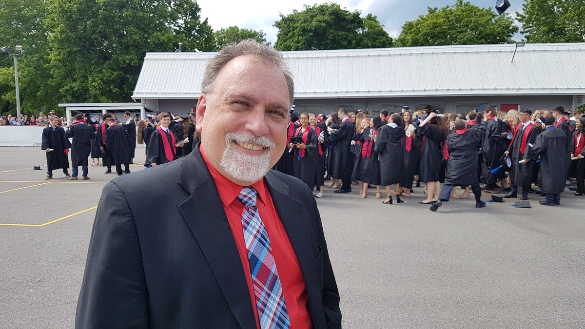 darrylretiredvp's tweet photo. Tomorrow is my last workday. I am retiring after 30 years. I was a Vice Principal for 21 years... thank you Canterbury,  AY Jackson, Bell and West Carleton. Amazing schools, students, staff, families and communities. It has been an honour to work with all of you. @WestCarletonSS https://t.co/M6TEnvdeqv