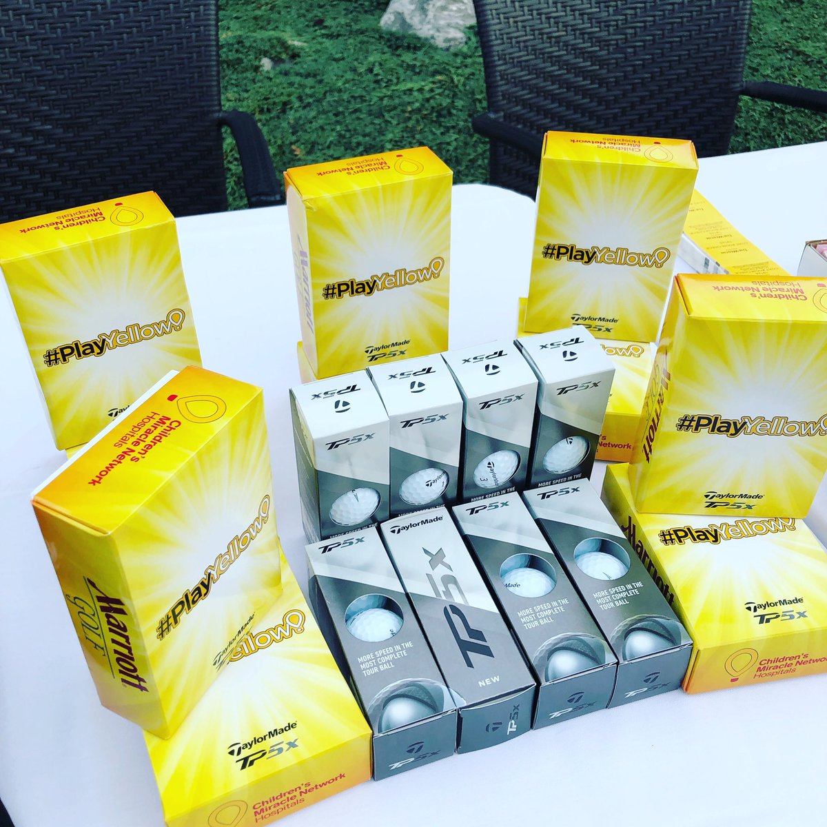 FBGUYAB's tweet photo. What a great day #playyellow @PlayYellow4Kids #abmarriottmiracles https://t.co/ShXfDv95Wv
