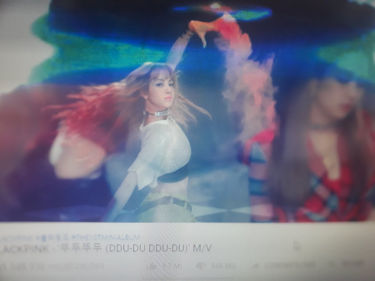 rosiesthorny's tweet photo. @BOTSBLACKPINK @ygofficialblink #BLINKSPRESENTVIEWS @ygofficialblink https://t.co/naWaoOoS3v