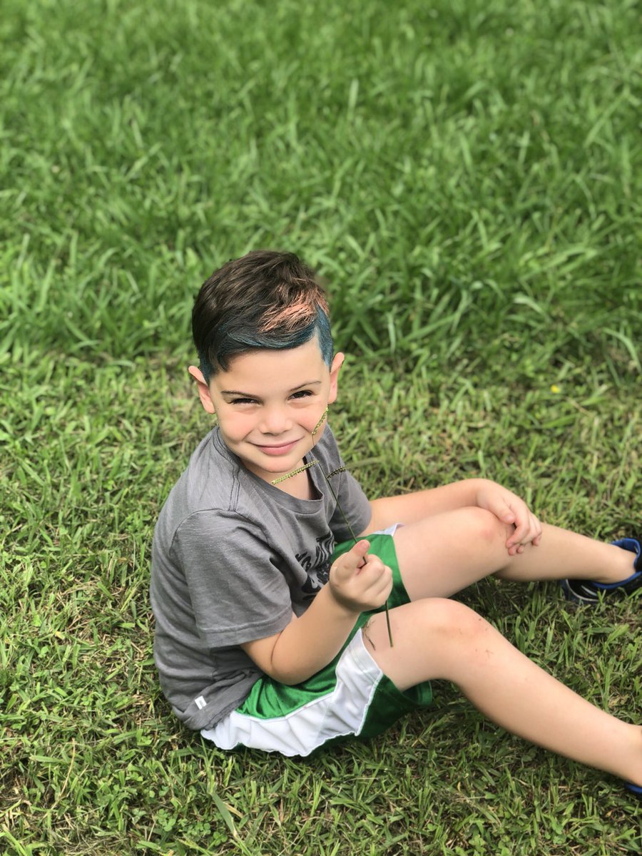 haney54123770's tweet photo. lil man rockin some poser paste
@gooddyeyoung @yelyahwilliams @ColormeBrian #poserpaste #riot #gooddyeyoung #hair #narwhal #photoshoot #paramore #orange #blue #Tennessee https://t.co/4NBB2ifPj6