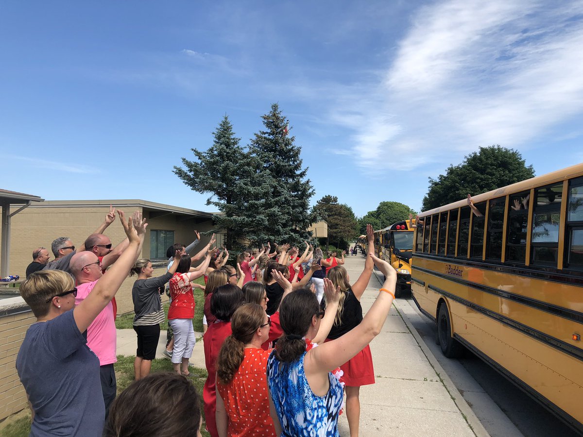 BroadheadGreg's tweet photo. A great last day tradition @SummersCorners. Looking forward to the summer, but going to miss working with these great teachers and students. https://t.co/Co54gPHQv4