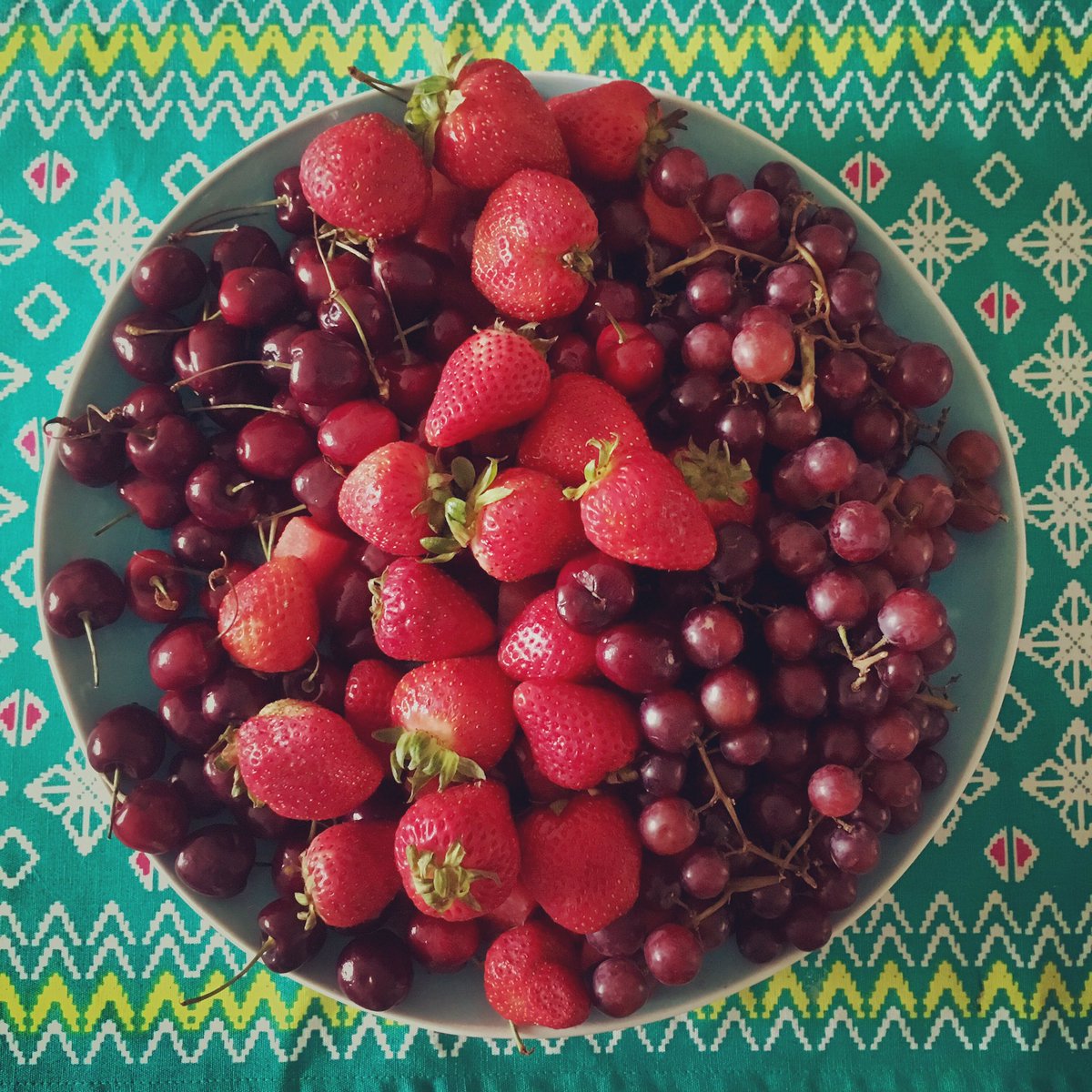 #RED ❤️ The joys of #summer #fruit 🍓 🍇 🍒