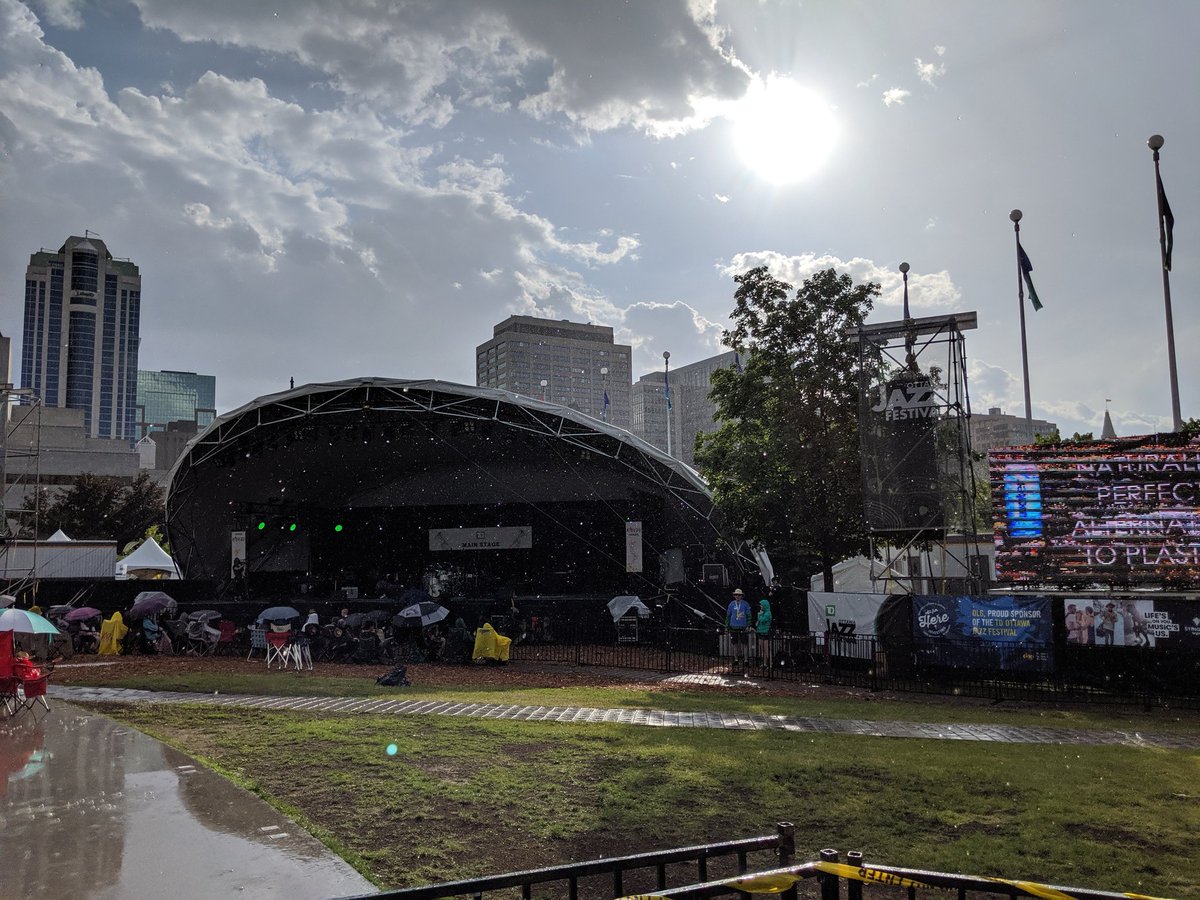 ZolnarOrTom's tweet photo. The sun showed up just in time for the early TD Main Stage Show... @OttawaJazz #OJF2019 https://t.co/V0R2g8Shce