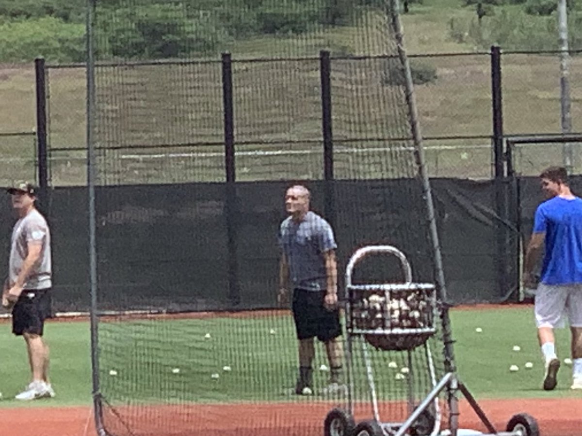 MickeyRoach_TX's tweet photo. Took @MasonRoach11 to In-Processing at Air Force Academy this week.   Very proud of him!   Learning to be a Basic Cadet and then on to school and baseball after BCT.
@aroach003 https://t.co/zN3fSsRr9b