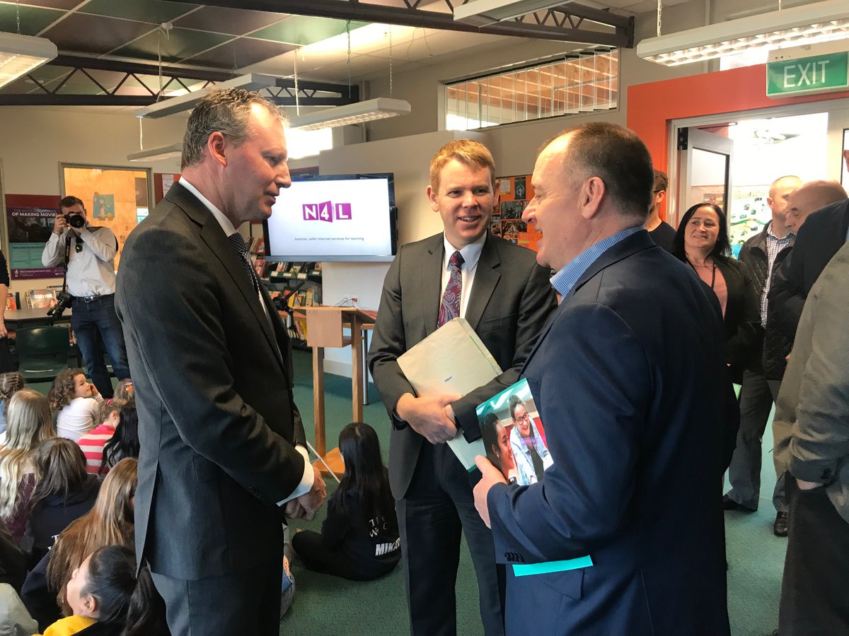 We've done it! Our major nationwide rollout of cyber security hardware has been completed! An event was held at Seatoun School this morning to mark the completion and was attended by Minister of Education, Chris Hipkins: bit.ly/2xiEC0a