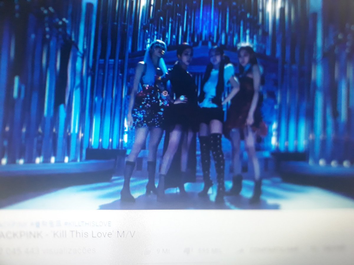 rosiesthorny's tweet photo. @BOTSBLACKPINK @ygofficialblink #BLINKSPRESENTVIEWS @ygofficialblink https://t.co/tgAzYNvYmH