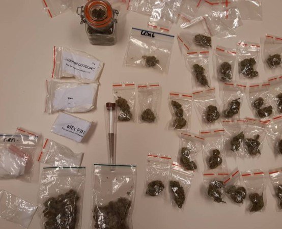 Drug in beslag genomen na politieactie: WIERINGERWERF – De politie van Hollands Kroon heeft donderdag een drugactie gehouden in Wieringerwerf. Jeugdagent Sjoerd Bais meld dat er dlvr.it/R7QStV