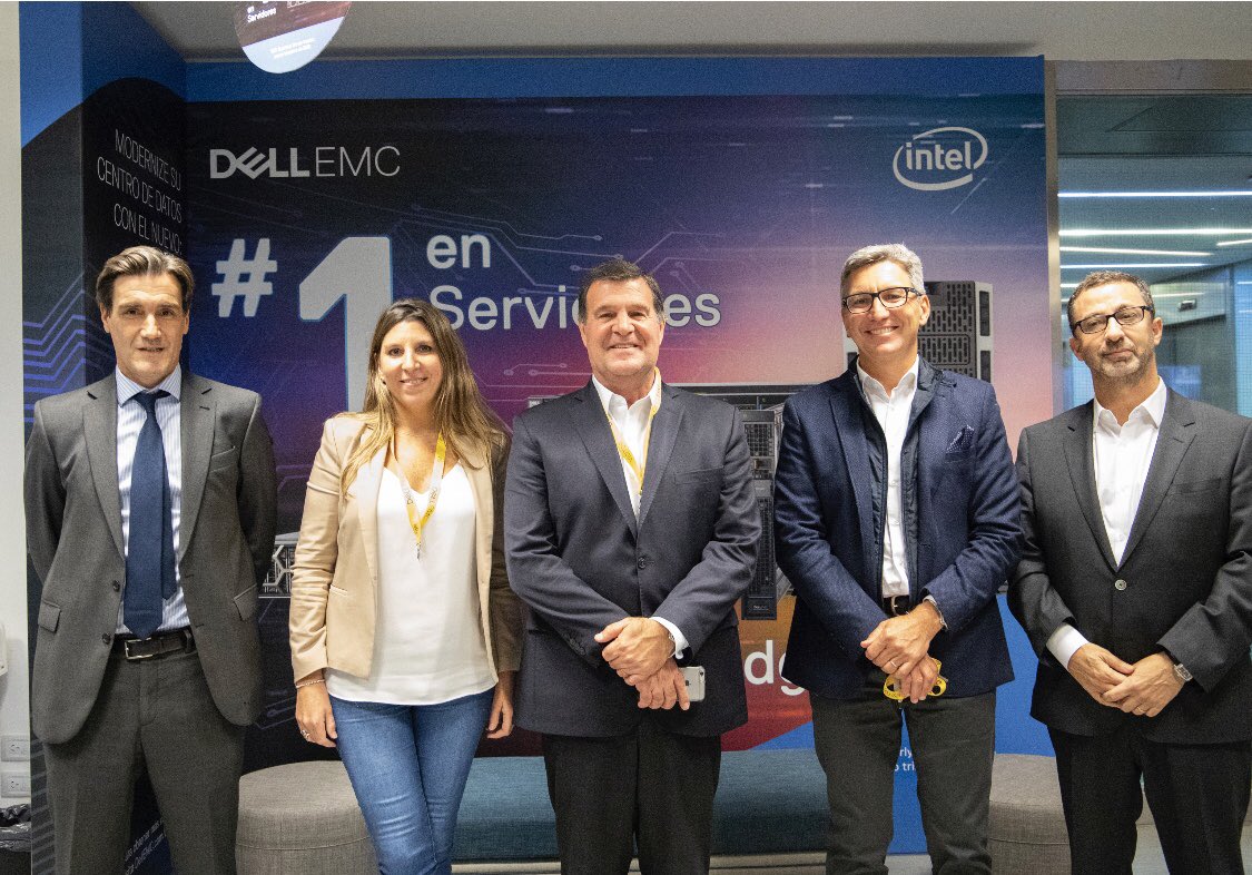 MaruOnate's tweet photo. Como líder del chapter Argentina de @WIALATAM en DellEMC ha sido un orgullo recibir en ntras oficinas junto a @guidoip a las 30 aprendices del programa #MujeresLideresDelConosur y a @VocesVitalesAr al almuerzo de networking junto 5 CEOs el pasado lunes
#Mentoreo2019 https://t.co/kcmnsr4bvG