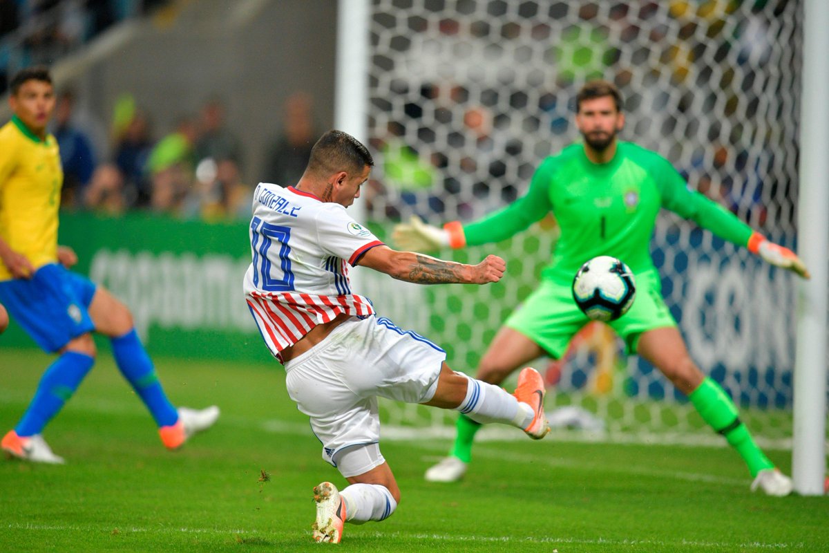 КА. Бразилия - Парагвай 0:0 (пен. 4:3). Фаворит со скрипом вышел в полуфинал - изображение 2