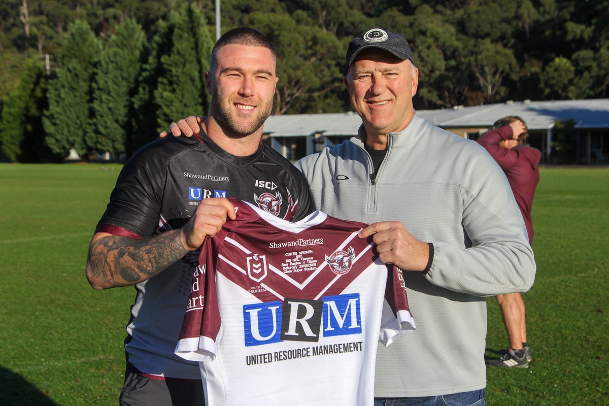 It was a proud father and son moment for Curtis and Paul Sironen at training today. 👏

📝- seaeagles.com.au/news/2019/06/2…

#ManlyForever