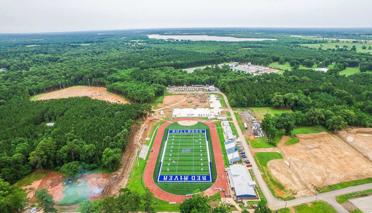 GeoSurfaces's tweet photo. Who knew Red River was blue?
•
•
#GeoSurfaces #ArtificialTurf #SyntheticTurf #SportsSurfaces #GeoGreen #turf #grass  #redriver #river #redriverhighschool #louisiana #football #soccer #track #running #sports #bulldogs #rrhs #redriverbulldogs https://t.co/Ld1RcNz76L