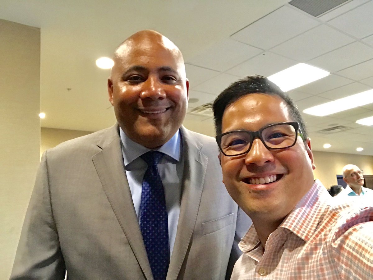 AlvinTedjo's tweet photo. Happy to introduce and welcome @Coteau at the Mississauga - Lakeshore Liberal meeting tonight (home of @SousaCharles). #AsWeBuild together #ForOurFuture ๐
#OLPRebuild #olp #olpldr #onpoli https://t.co/GT6a4oIO27