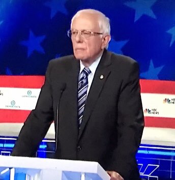 when you’re third wheeling in public and the couple starts fighting
#DemocraticDebate2020