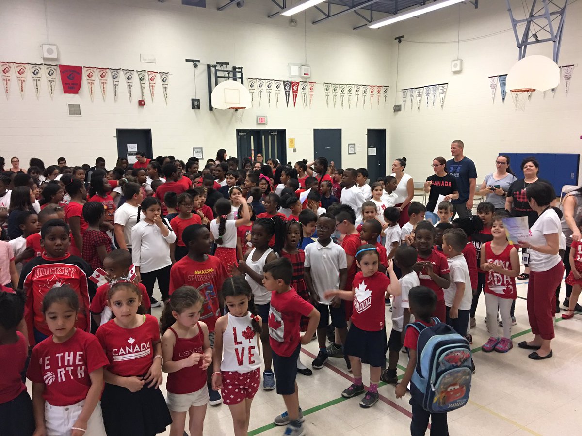 StAngelaTCDSB's tweet photo. Happy early Canada Day and last day of school from the St. Angela community!!!  Many proud Canadians in the crowd, some of whom received their citizenship this week!!! Congratulations!! https://t.co/VYiCqRLmuP