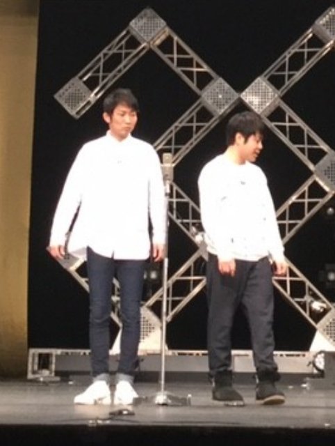 Non Style 石田 明 Ar Twitter ノンスタ石田に100の質問 Q4 身長は A 173センチです もっと高いと思われています それは何故か 横にいる井上 が想像以上に小さいからです あと脚も長いと思われがちです が それも目の錯覚です 井上の脚がアレだからです