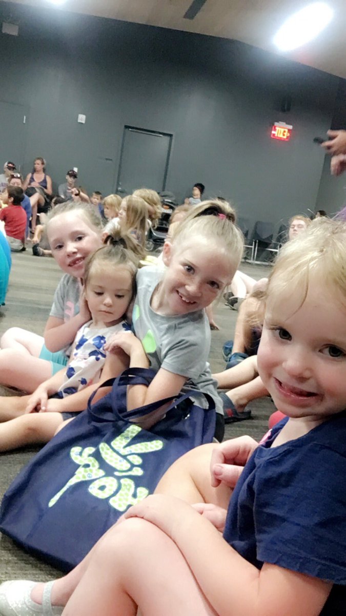 DahlquistAlissa's tweet photo. We had a fun day at the @lawrencelibrary !!! Played, checked out some new books, and learned about animals at the animal exhibit!!! #LFK #Lawrencepubliclibrary #animalsarecool #animalexhibit #bookworms #prairieparkkids https://t.co/5wKjUD3KjM