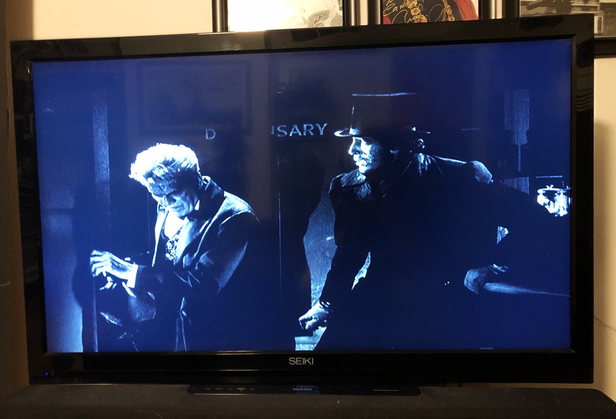 Para_Mystery's tweet photo. What a treat to see Karloff & Christopher Lee acting side by side in a Horror film. They very much represent 2 different eras of horror..
Karloff heading towards the end of his horror tenure, & Lee just getting starting.. these two horror legends crossed paths. #CorridorsOfBlood https://t.co/CZqTHkFTyS