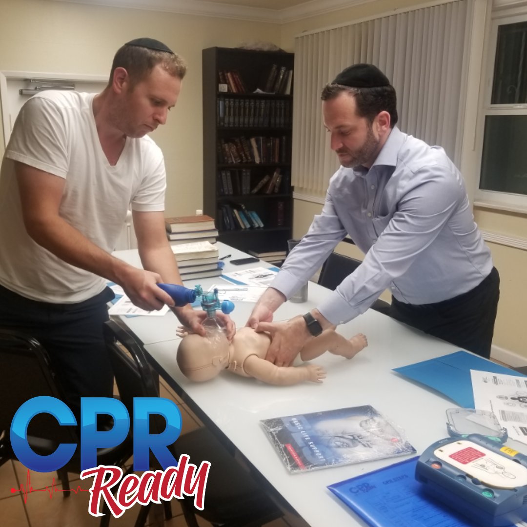 cprreadyla's tweet photo. Are you CPR Ready? What is this technique called?
Follow @cprreadyla #cprreadyla #cprready #bls #baby #infant https://t.co/2dnvhCwntJ