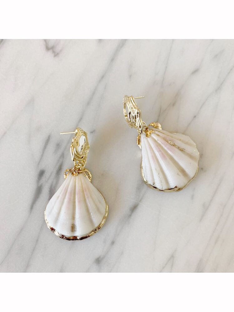 stylist_moro_s's tweet photo. バカンスにシェルアクセを連れてって♥️

#スタイルマークス #stylemarks 
#stylist #スタイリスト #シェルアクセ
#貝殻アクセ #ピアス https://t.co/p9UgEDPIGb