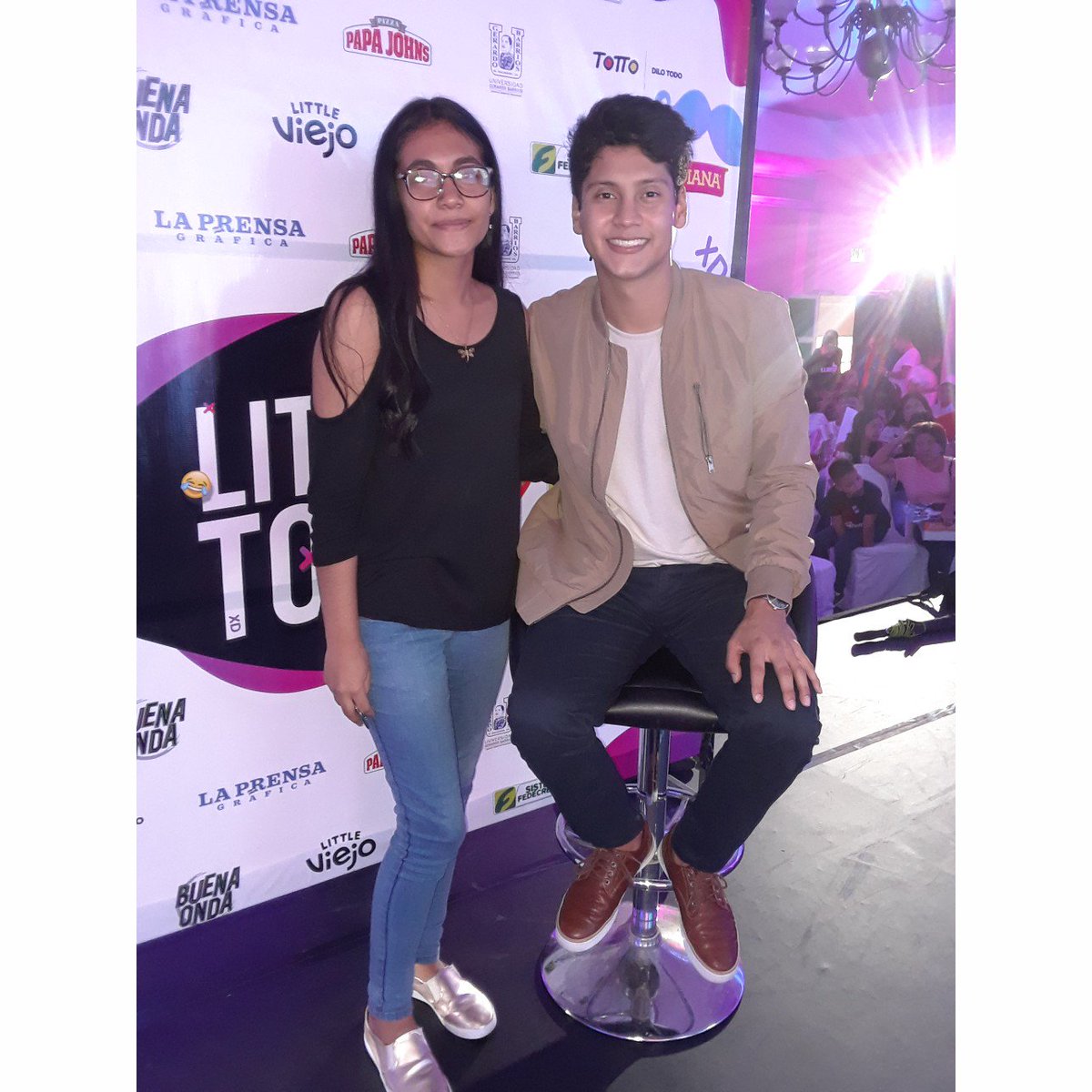 roxy_rendon1's tweet photo. @LittleViejo Definitivamente nunca cambies y nunca dejes de brillar ❤😍
#Littletour https://t.co/LGse2H7OgG