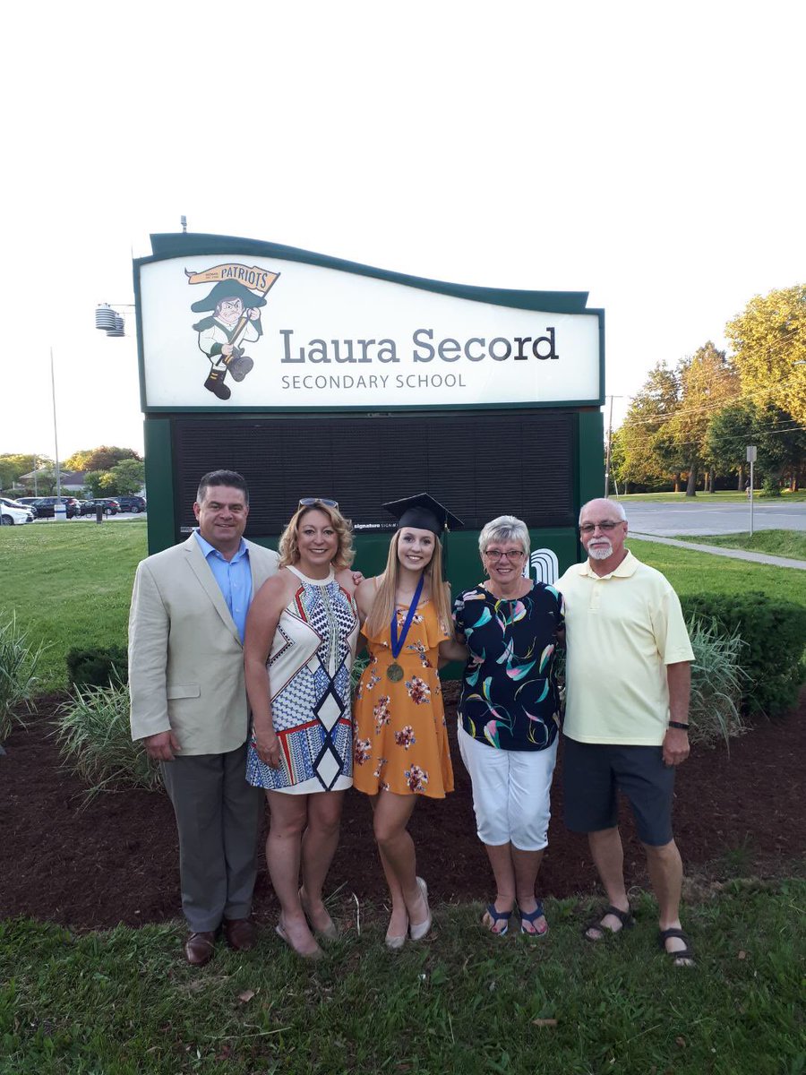 Kelly Belford tweet media