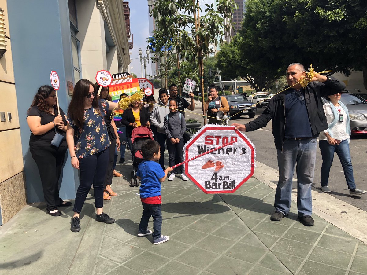 La_Movidas's tweet image. @JonesSawyer59 @SantiagoAD53 @AsmBlancaRubio @JonesSawyer59 @AsmMikeGipson Stop @Scott_Wiener #4ambarbill #communityoverprofit #No4aminLA #alcoholjustice