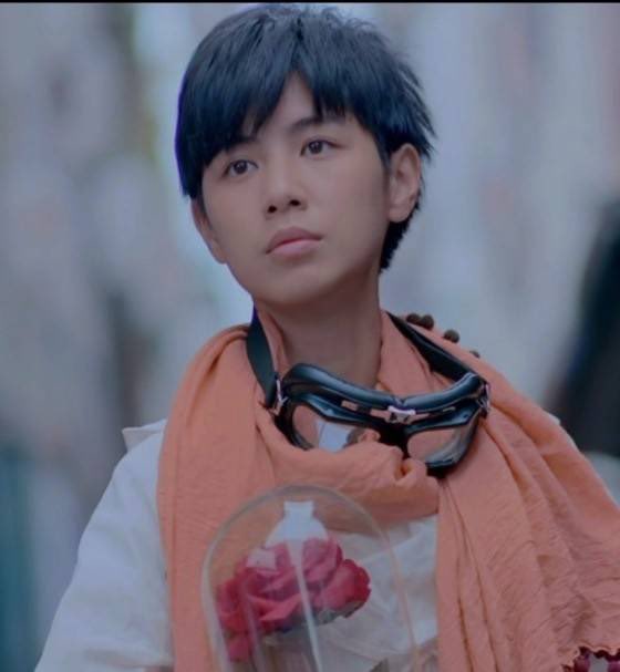 Bianca Twitter પર ゲイの友だちから教えてもらった台湾歌手 あらきみが好きそうな可愛い男の子ねー と思ったら女の子だった 魏嘉瑩ちゃん