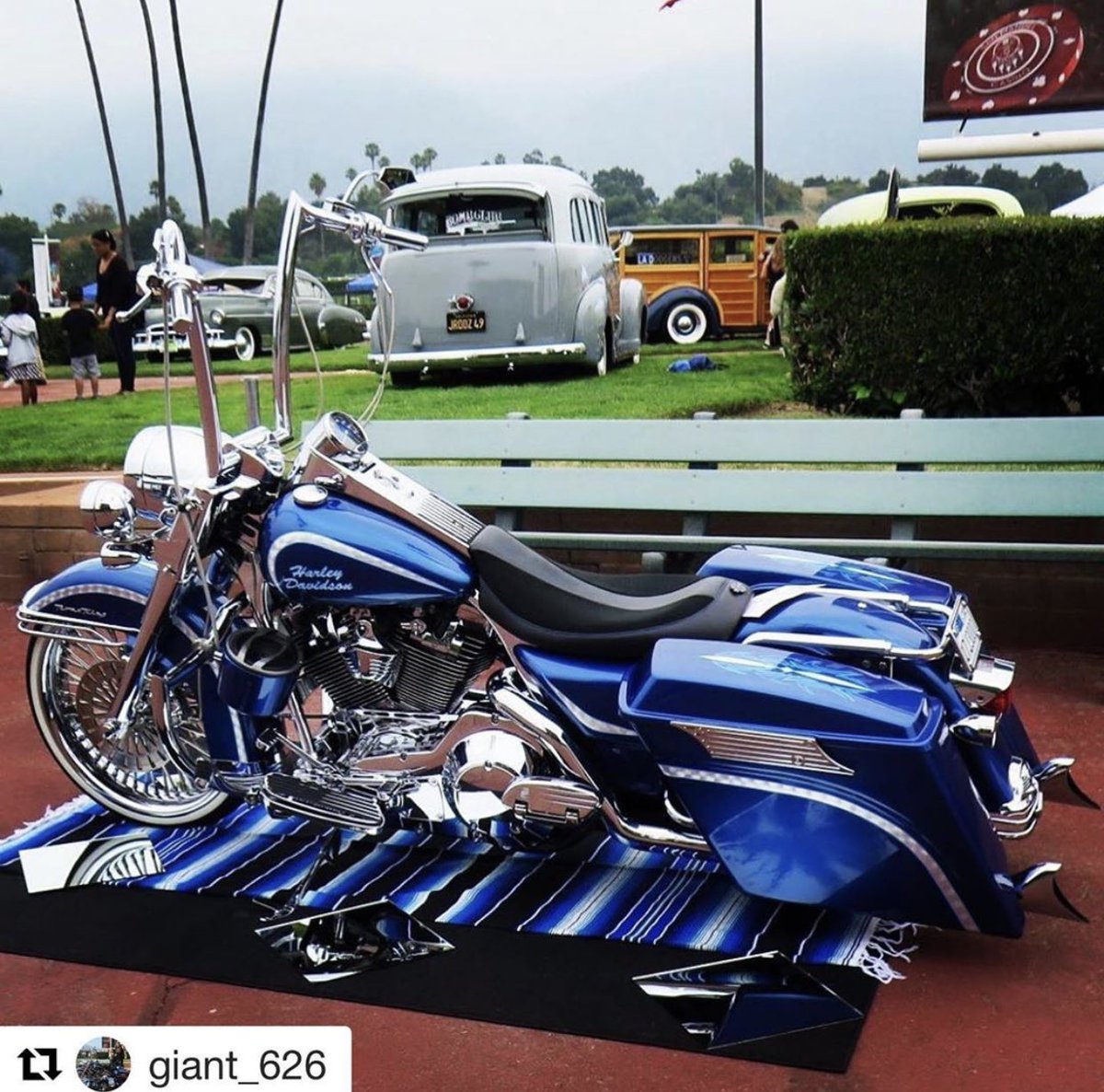 factory_47's tweet photo. Factory 47 #maddoggers and #shieldengineguard โ
#Repost @giant_626 with @get_repost
ใปใปใป
Last weekend at the @bombclub_so.cal show #harleydavidson #vicla #sgv #roadking @factory_47 @miketippettspinstriping @ridewrightwheels @vanceandhines @kuryakyn @hertz_audio_official https://t.co/Nleej9D1g4