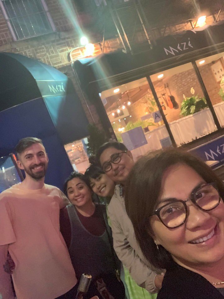 kunztrebmen's tweet photo. #eatoutwithfam❤️ #tgif@mese👍 #brooklynsbest🍷😋💐 https://t.co/0exmp9jfmq