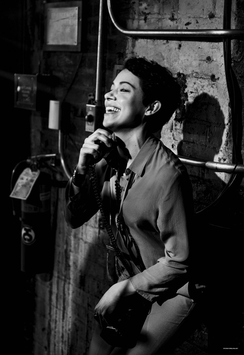 TatMaslanyFans's tweet photo. Photos: ‘Network’ Broadway Photos + Closing Night Party -- see more photos at 'Captivating Tatiana Maslany' (a fansite): https://t.co/IhF5lasZ5O #TatianaMaslany #NetworkBroadway https://t.co/Npi8OT6ex1