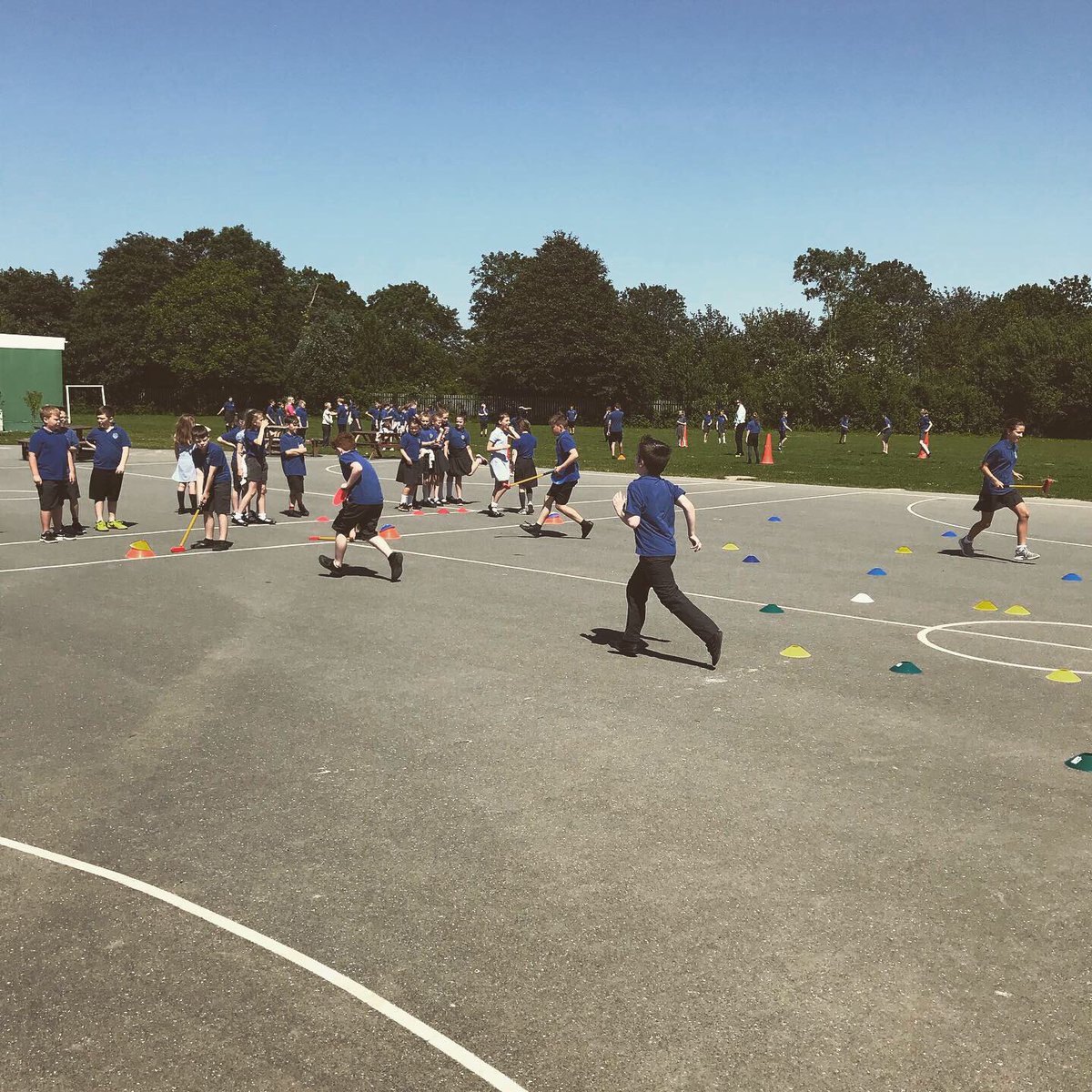 DiggersGolf's tweet image. At the school yesterday playing games for Health and Fitness week with the kids. Remember there are beginners classes every Saturday 1:30pm #golf #juniorgolf #new2golf