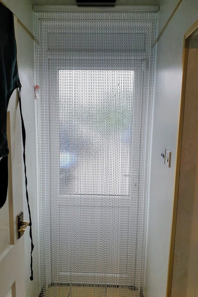 SolentBlinds's tweet image. 1 Silver Chain Link Door Screen installed in Southampton #doorscreen #flyscreen #insectscreen #chainlinkdoorscreen #southampton #hampshire