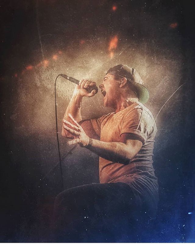 AudioloveOfcl's tweet image. | 🎸 @timethevaluator captured LIVE | | 📸 by @quintenquistcom !! | | 🔍Discover more about #timethevaluator on the above Instagram Handle !! | | Photographers, Music Lovers &amp;amp; Music Artists: # or @ audioloveofficial |

__________________________________… ift.tt/2RInABH