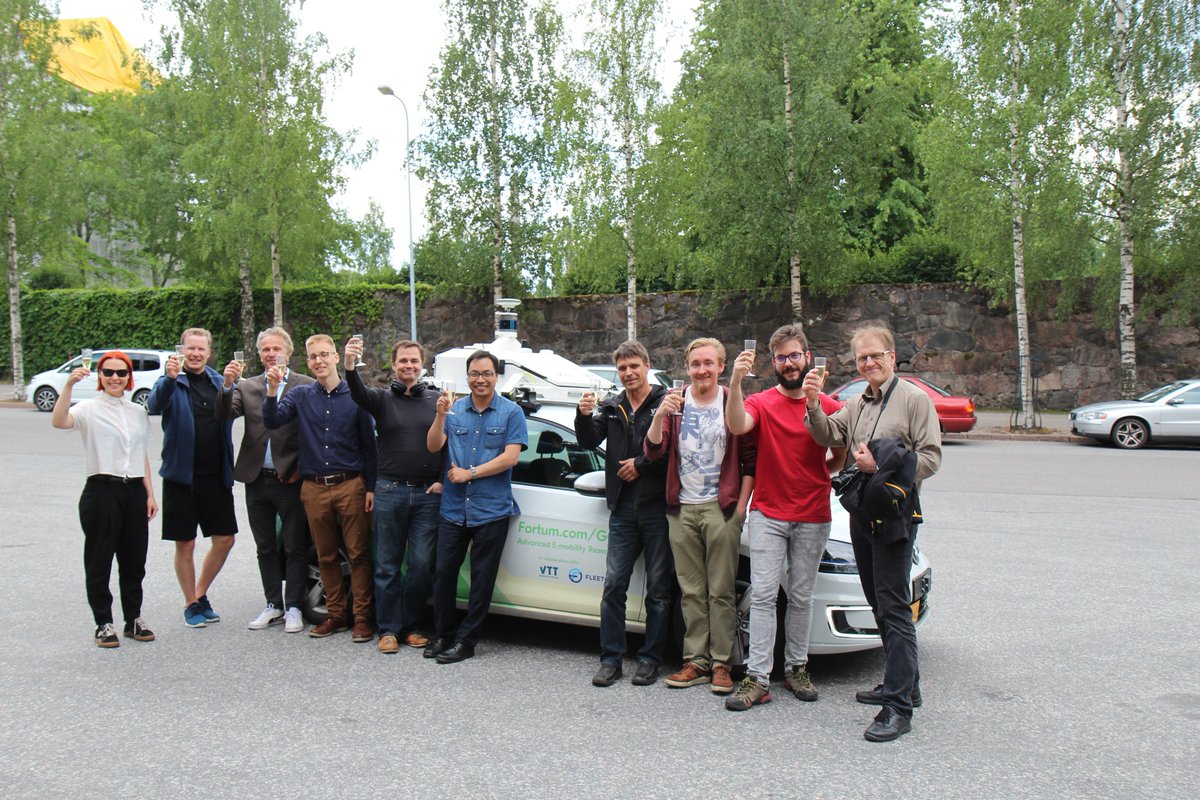 Testattiin eilen itseohjautuvaa autoa onnistuneesti yhdessä <a href="/VTTFinland/">VTT</a> ja @Fleetonomy :n kanssa! Fortum haluaa olla eturintamassa tutkimassa ja kehittämässä kestäviä ja tehokkaita ratkaisuja kohti puhtaampaa maailmaa. Lue lisää: fortum.com/GO