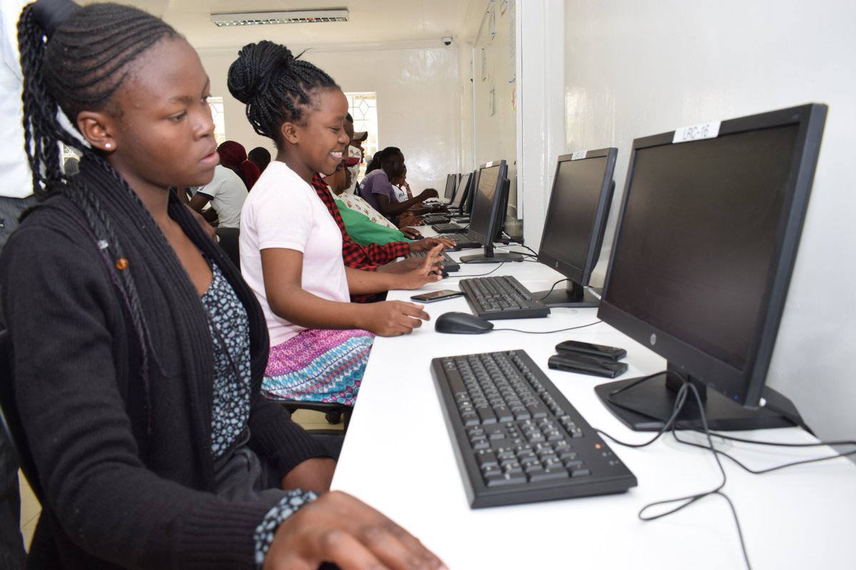 CodezaTech's tweet image. #YesSheCan ! To all the budding women in our program and the women who show them #STEM knows no gender, we say
#Safaricom
#FridayMotivation
#KenyaVsTanzania 
#AFCON19 
#UhuruLegacyOnTrack 
#GainWithXtianDela  
#womenintechnology 
#womeninstem