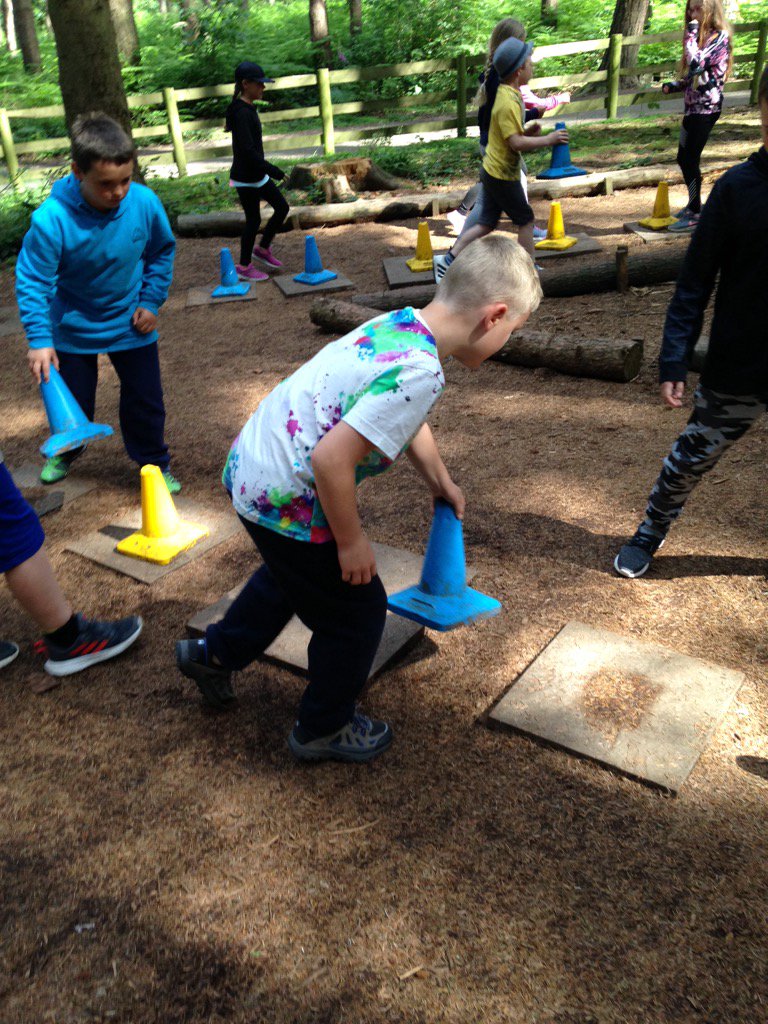 GarswoodIn's tweet photo. Puzzle park fun https://t.co/BFs6NRUczJ