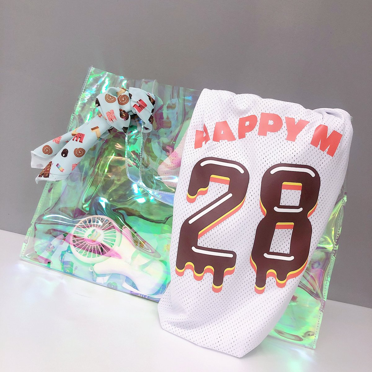 official_minwoo's tweet photo. [NOTICE]
2019 LEE MIN WOO FAN MEETING <HAPPY M>
OFFICIAL GOODS ONLINE PRE-SELLING

#M #이민우 2019 팬미팅 <HAPPY M> 공식 굿즈 사전 판매가 7월 1일(월) 마감될 예정입니다. 주문 상품은 7월 16일부터 순차 발송됩니다.

자세한 안내는 링크를 참고해주세요.
https://t.co/r3Z2FZqztE https://t.co/4L0hbXbyJC