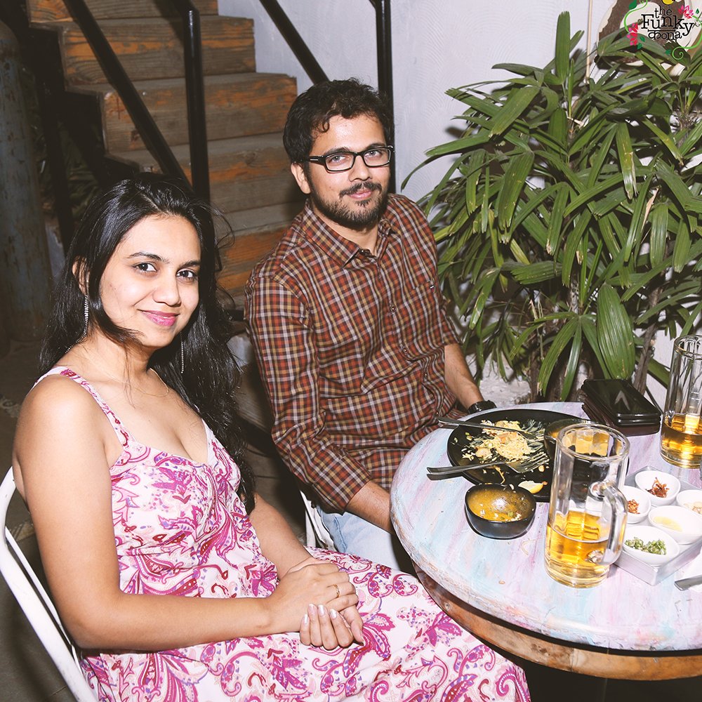 thefunkykona's tweet photo. Konatales…
Yummiest Bar in Pune!!

@theFunkyKona @tagtalk.ai #funkykona #puneinstagrammers #sopune #thingstodoinpune #puneri #punekar #punefoodie  #Balewadi #Bar #Baner #PuneNightlife #food #wow  #beer #Foodies #Cocktails #amazing #yummy #Pune_ig #happy #people https://t.co/ydsRZ7D2b2