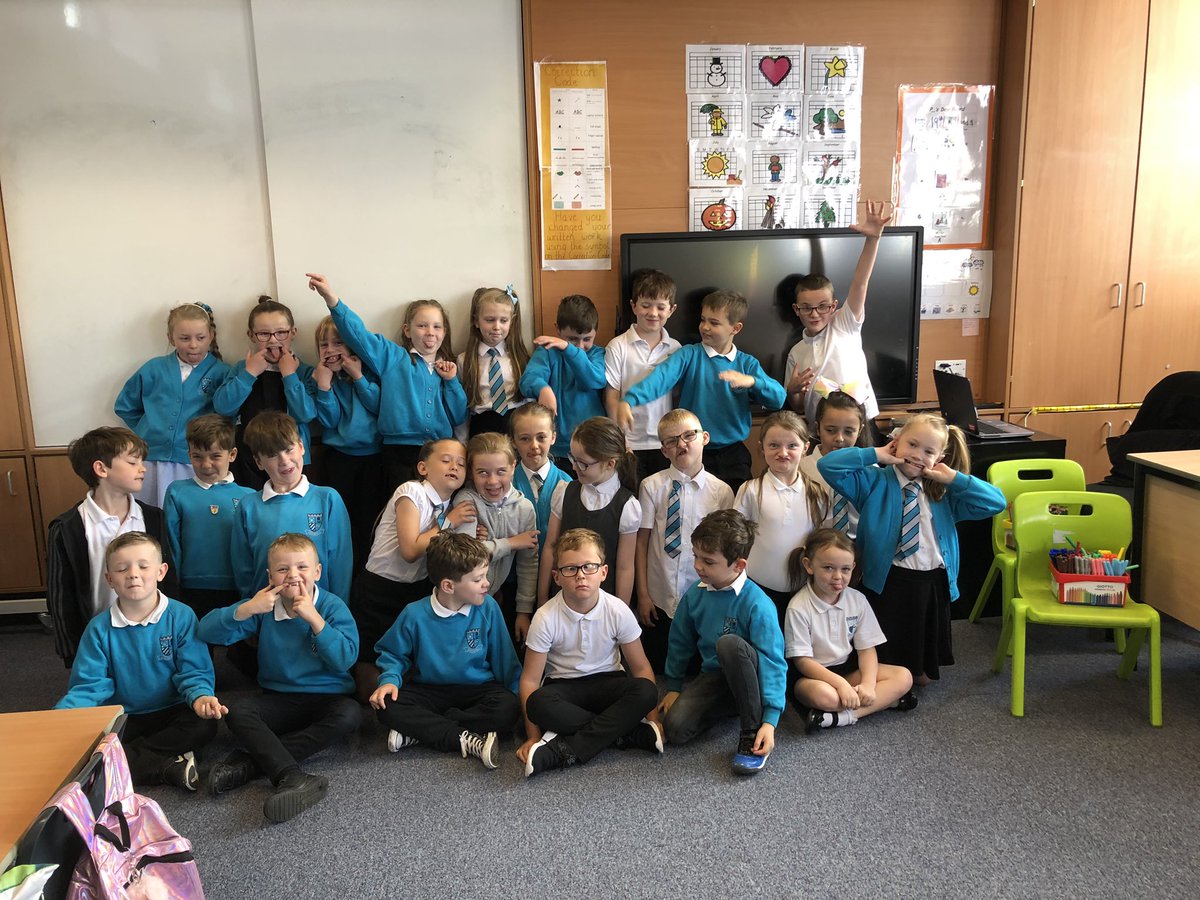 MSinclairp3's tweet photo. P3 last day today as P3 and My last day at Greenhill . I have loved every minute of being your teacher. I am so proud of what each of you have achieved and how far you have all come. I will miss every one of you making me laugh and smile every day. 😘💕 https://t.co/dtSl0rO32J