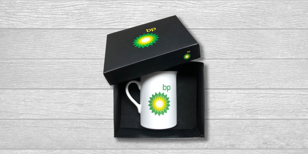 BP için hazırlamış olduğumuz 'Fuar Kiti' ile petrol fuarında hediye edilen kupalarımız. 👩‍💼👨 

#BP #konseptkutu #kurumsalhediye #petrolfuarı #kupa