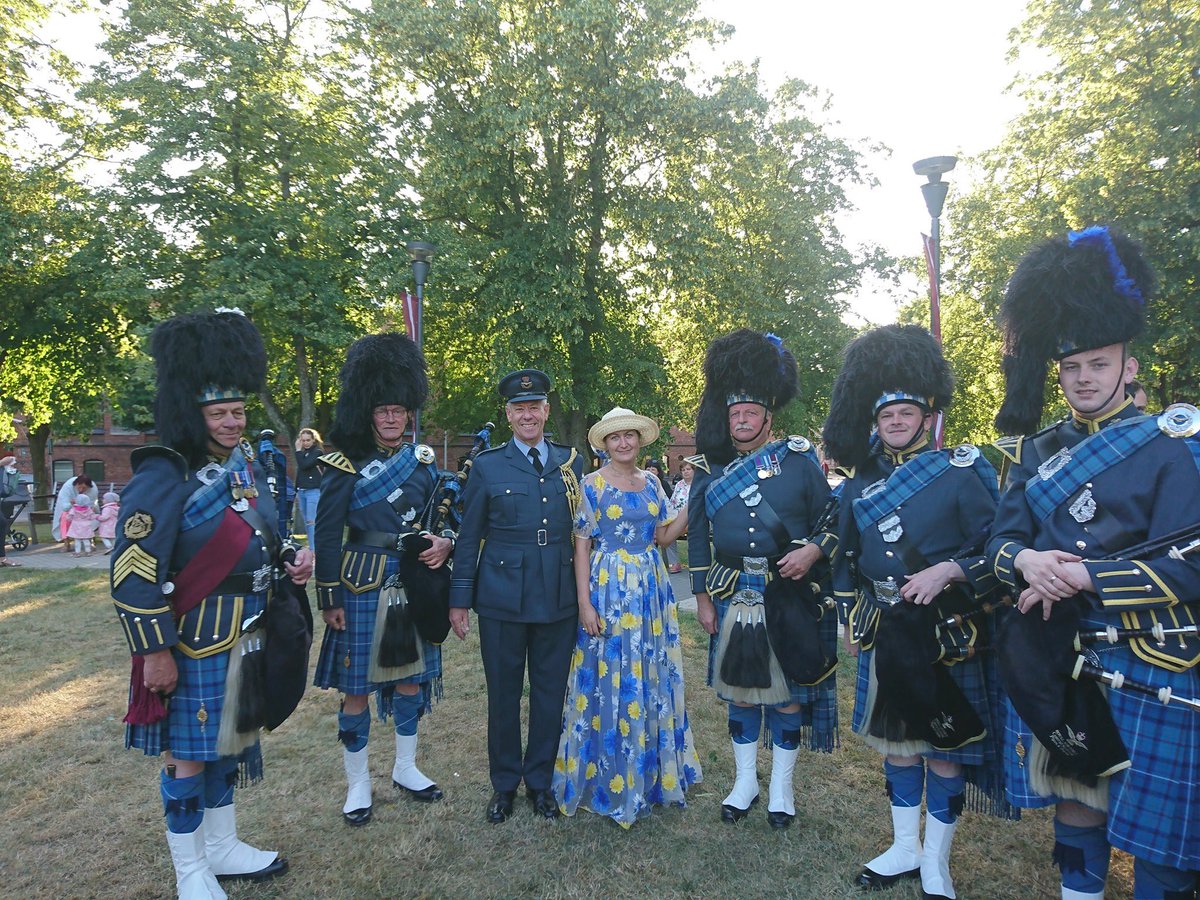 MarkSapsford62's tweet photo. Re-enactment of Latvian provisional government returning from the Saratov onto dry land in Liepaja, 100 years on to the day.  Saratov had been protected by the Royal Navy. Escorted by RAF Pipe &amp; Drum Band @liepajalv @RoyalAirForce @vecvagaris #WeAreNato https://t.co/HQllpXkqcq